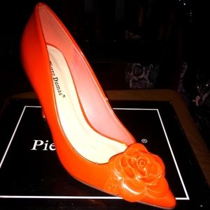Brand New in box Pierre Dumas heels size 6 1/2 orange in color